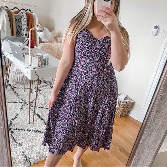 GAP Dresses & Skirts - Gap floral dress